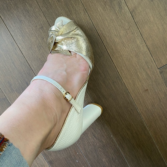 Matteo Bertoni, Italian, leather - Picture 8 of 10